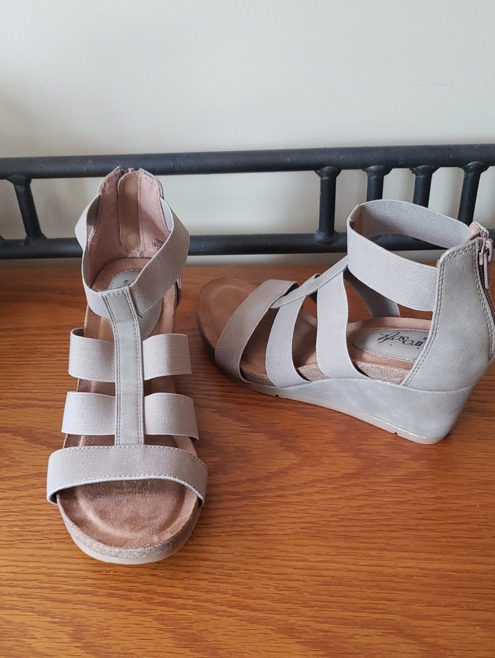 Euro Soft By Sofft- Beige Strappy Wedge Sandals Size: 7